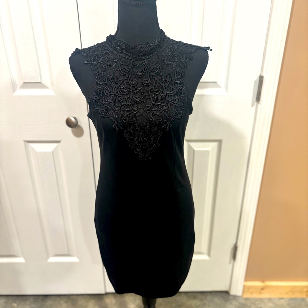 L'Artiste women's Lace embellished dress size XS